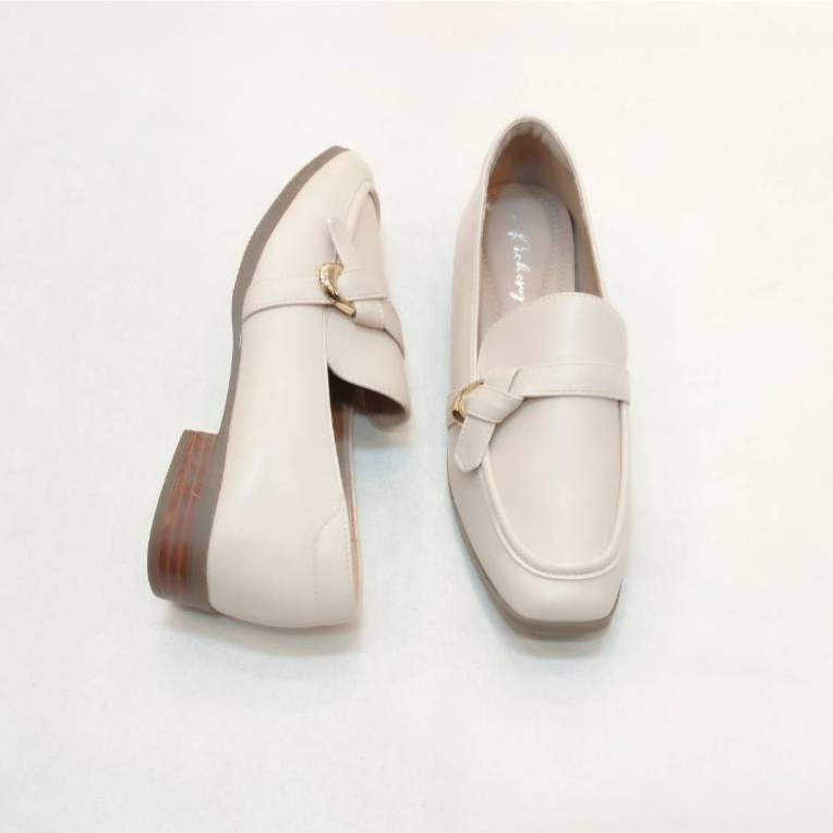 New!!! รองเท้าคัชชู ส้นเตี้ย โลฟเฟอร์ รองเท้าทำงาน อะไหล่สีทองคาดโบว์ ด้านข้าง Loafers