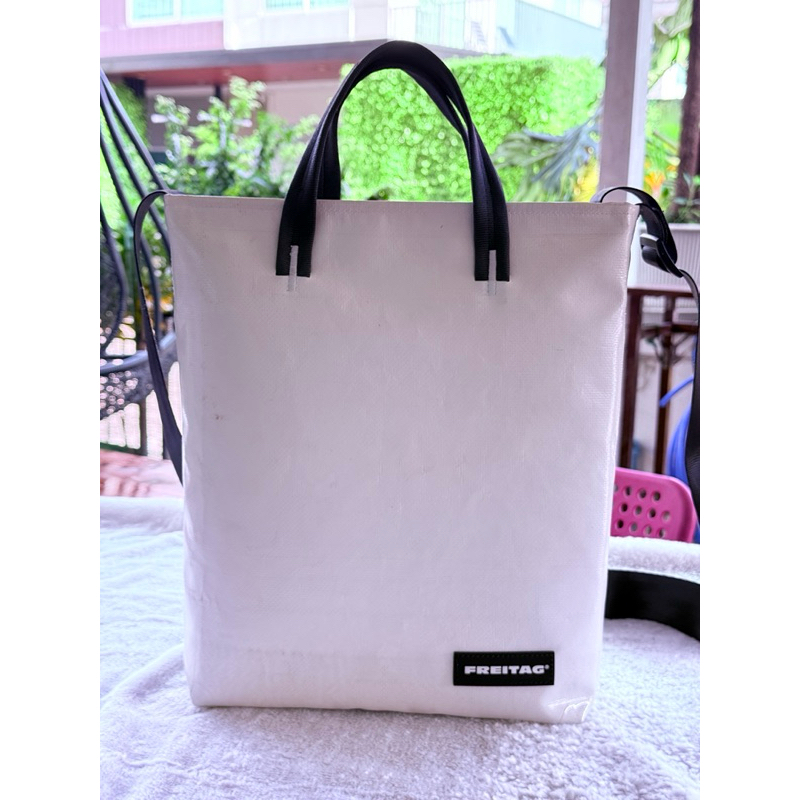 NewFREITAGสีขาวLeland