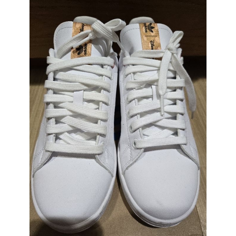 DISNEY STAN SMITH (UK 6) รองเท้ามือสองของแท้