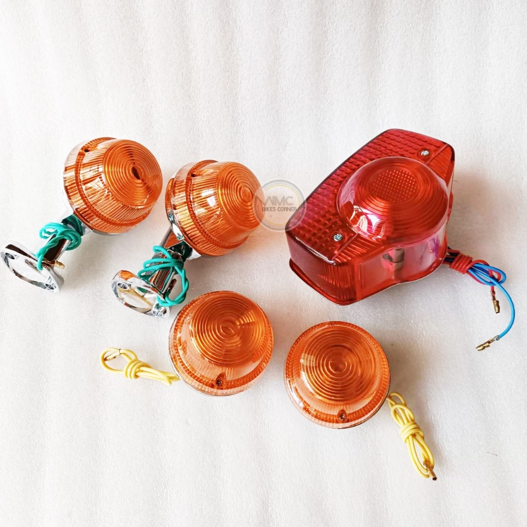 ชุด : ไฟเลี้ยวหน้า ไฟเลี้ยวหลัง ไฟท้าย สำหรับ HONDA C50 C65 C70 C90 (H-TS-0008/H-TS-0004/H-TL-0004) 