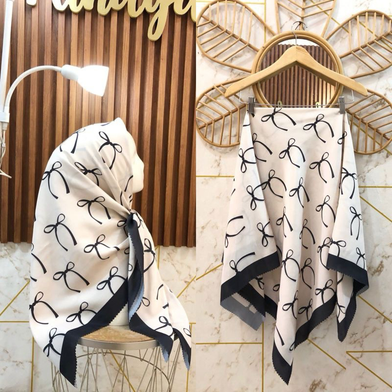 ผ้าคลุมสามเหลี่ยมผ้าฝ้ายขนาด110*110พร้อมส่งจากไทย