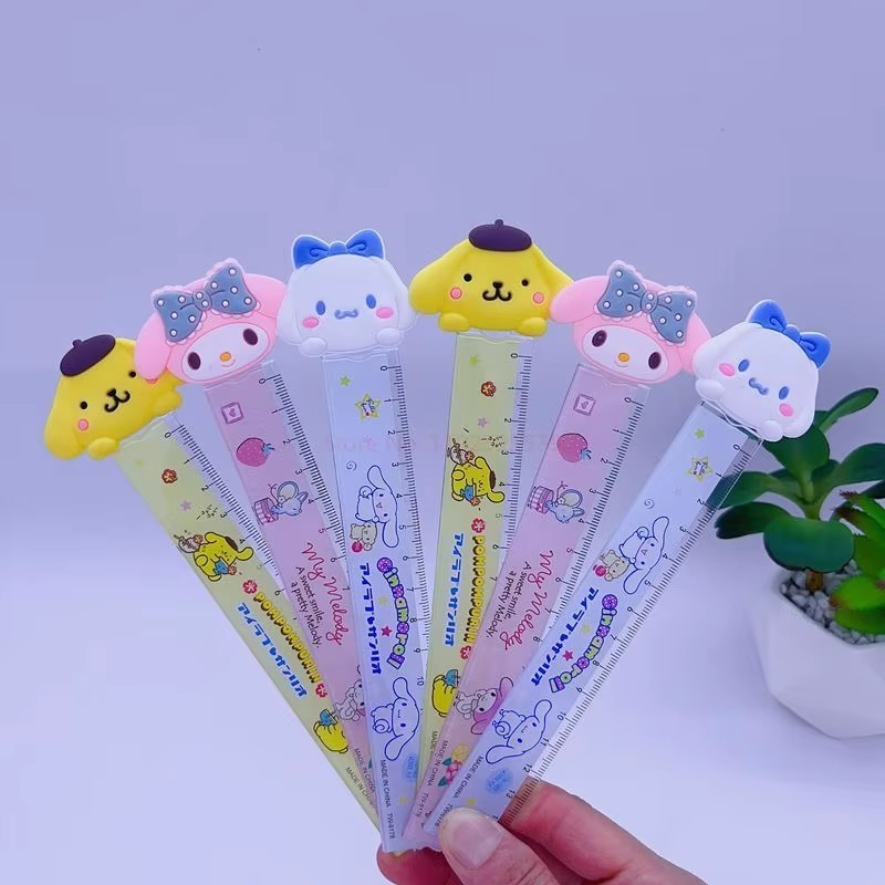 แพ็ค 12 ชิ้น ลายซานริโอ้ ไม้บรรทัดแข็ง พลาสติกPvC 15 ซม. หัวการ์ตูนSanrioน่ารักน่าใช้ โรงเรียน