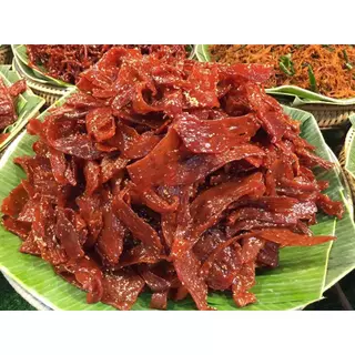 [ครึ่งกิโล] หมูหวานซีอิ๊วงา เกรด A โบราณ หวานกำลังดี หอมซีอิ๊วงาดั้งเดิม การันตีอร่อย 5 ดาว แม่สมคิด