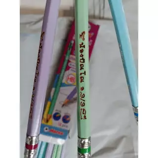 ดินสอไม้ ดินสอไม้พร้อมสลักชื่อ ส่งด่วนมีหลายแบบ