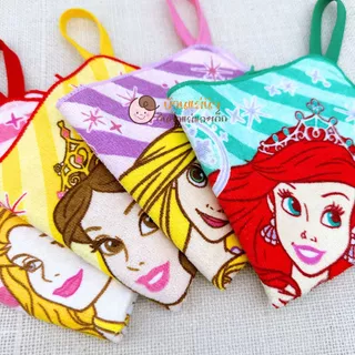 ผ้าเช็ดหน้าเขียนชื่อได้ ||27x27|| ผ้าเช็ดหน้า ลายการ์ตูน มีห่วงแขวน นิ่ม ซับน้ำ เช็ดเหงื่อ เลือกลายได้