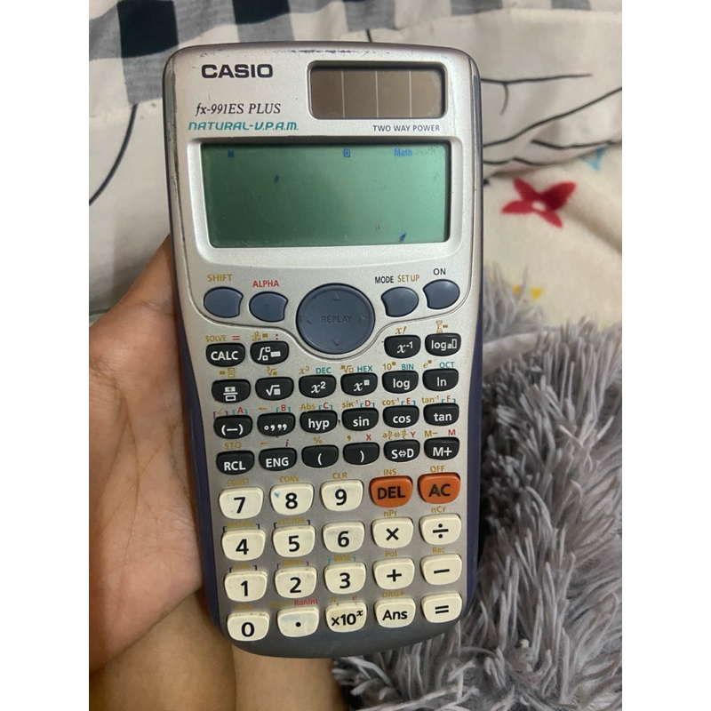 เครื่องคิดเลข casio fx-991ES PLUS