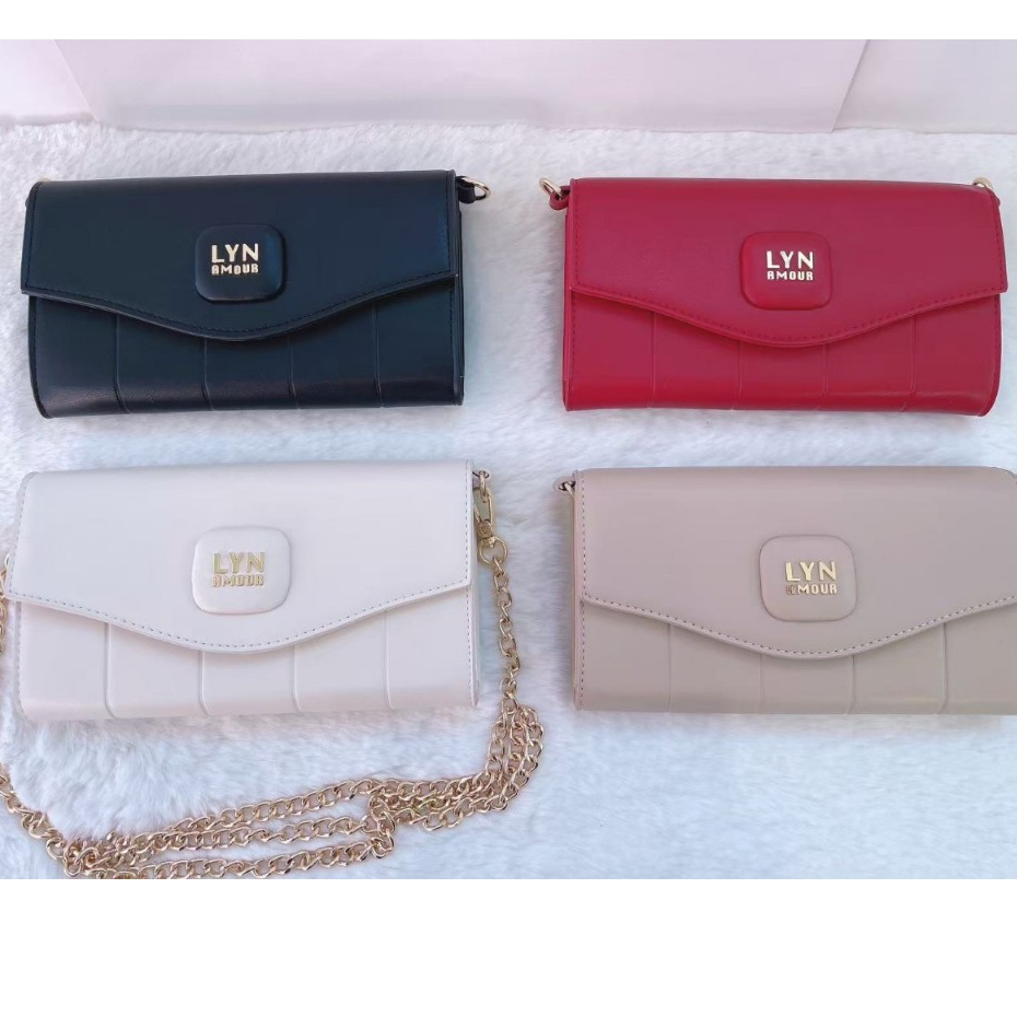 LYN กระเป๋าสตางค์ใบยาว ขนาด 8 นิ้ว มี 4 สี พร้อมสายสะพายโซ่ยาว 110 cm. หรือถือเเบบคลัช สวยพร้อมกล่อง