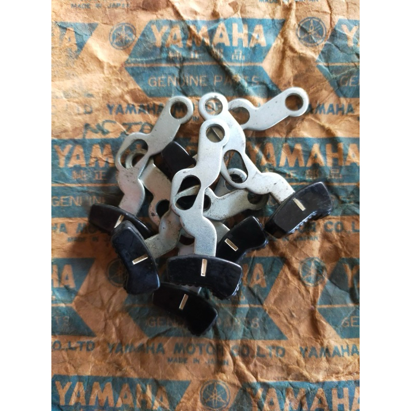 ตัวเลื่อน สวิตช์ไฟเลี้ยว Yamaha YL2 YB100 YG5 YA6 แท้ใหม่