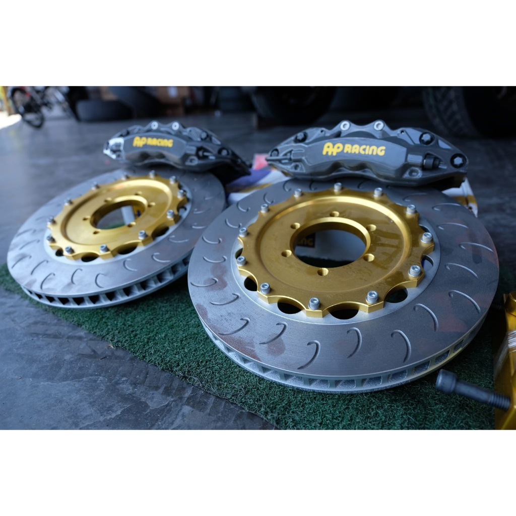 (พร้อมส่ง) ถูกที่สุด🔥เบรค AP RACING รุ่น5200🔥🔥ขอบ17 ของใหม่ จาน330mm ใส่รถCIVIC FD/FB/FC/FE/FK