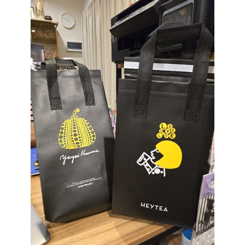 พร้อมส่ง ถุงใส่แก้ว hey tea x Yayoi Kusama ลิมิเต็ดสุดๆ