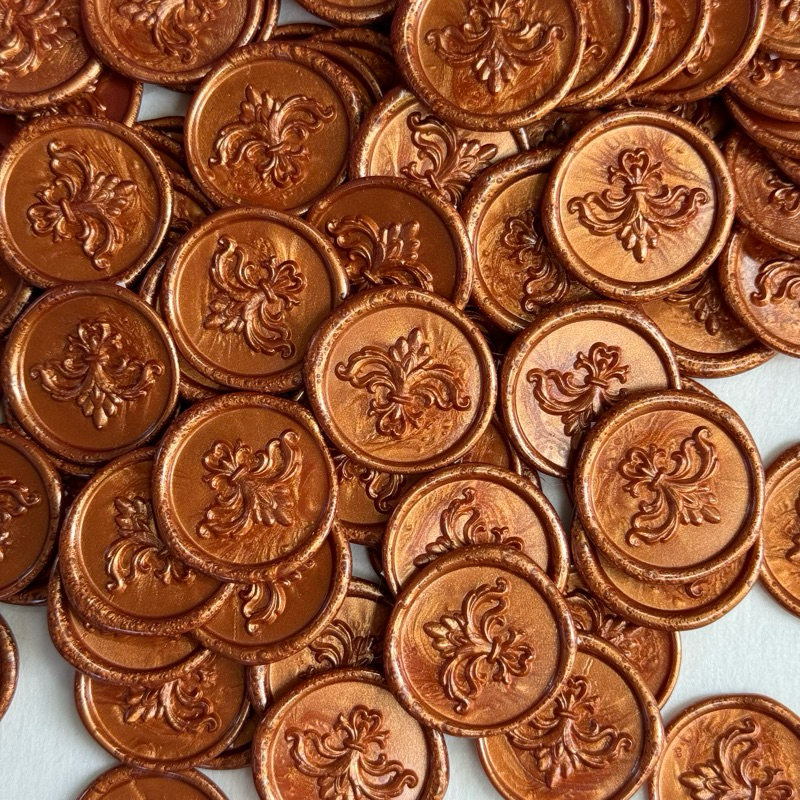 𝓁𝒾𝓁𝒾 ☆ แพค100 : ตราประทับครั่งพร้อมใช้ 100 ชิ้น เปลี่ยนลาย&สีได้ ขี้ผึ้ง waxseal