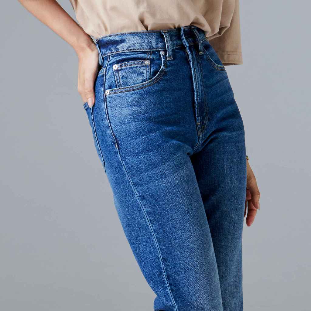 Warrix กางเกงยีนส์ทรงกระบอกสุดคลาสสิก Women Jeans รุ่น W101 Raion Classic Straight (LP-243JEWW101)