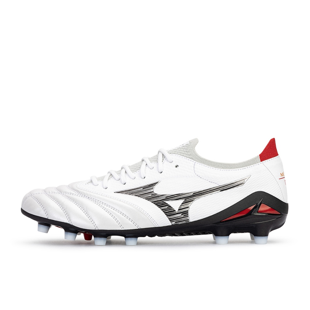 MIZUNO MORELIA NEO IV BETA JAPAN - WHITE/BLACK รองเท้าฟุตบอล ผู้ชาย มิซูโน่ สีขาว
