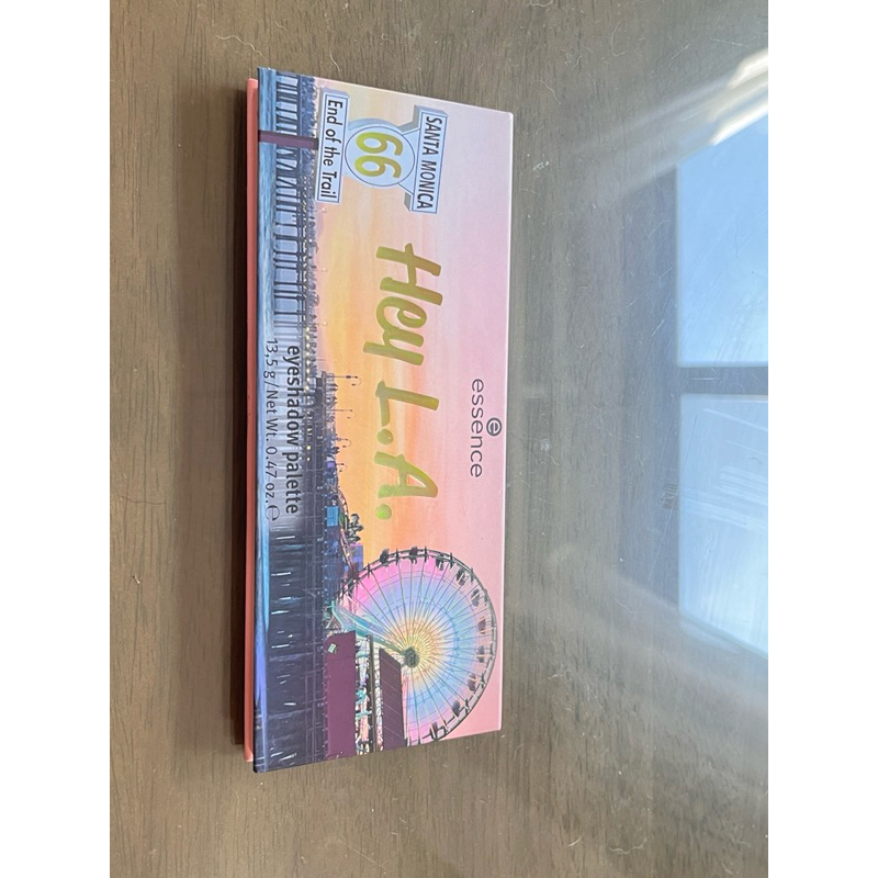 essence Hey L.A. eyeshadow palette 06 เอสเซนส์