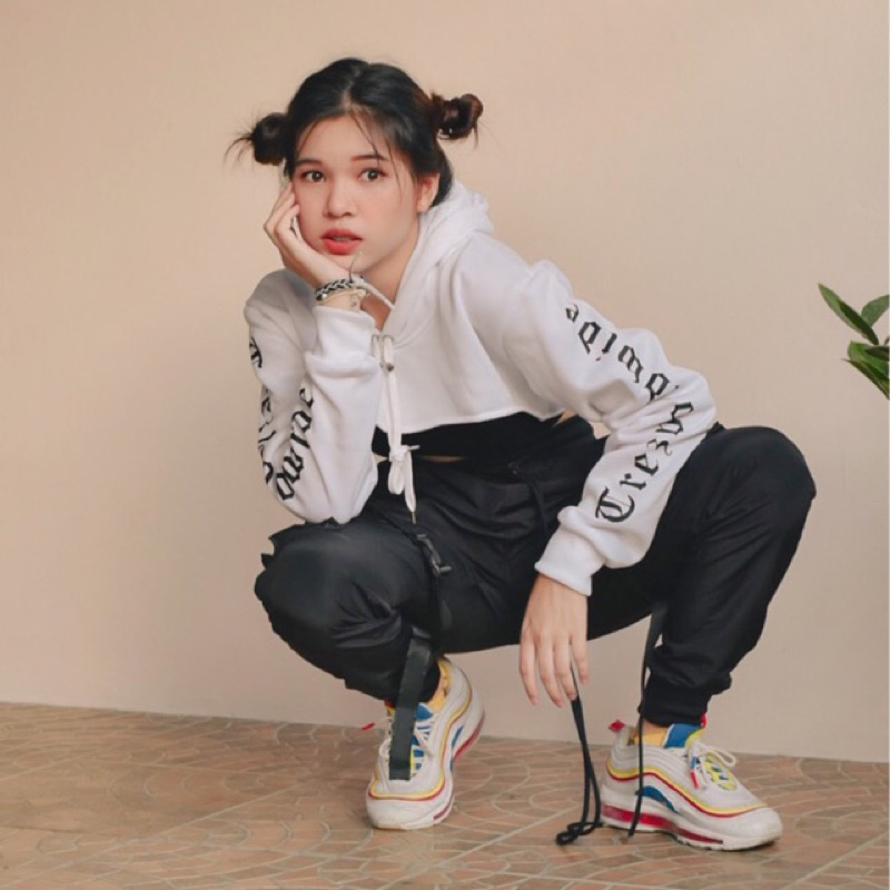 TZ worldwide BE TREZ HIGH CROPPED HOODIE - WHITE