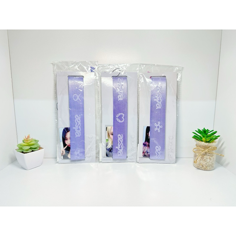 สายคล้องแท่งไฟ aespa ได้ photocard 1 ใบ