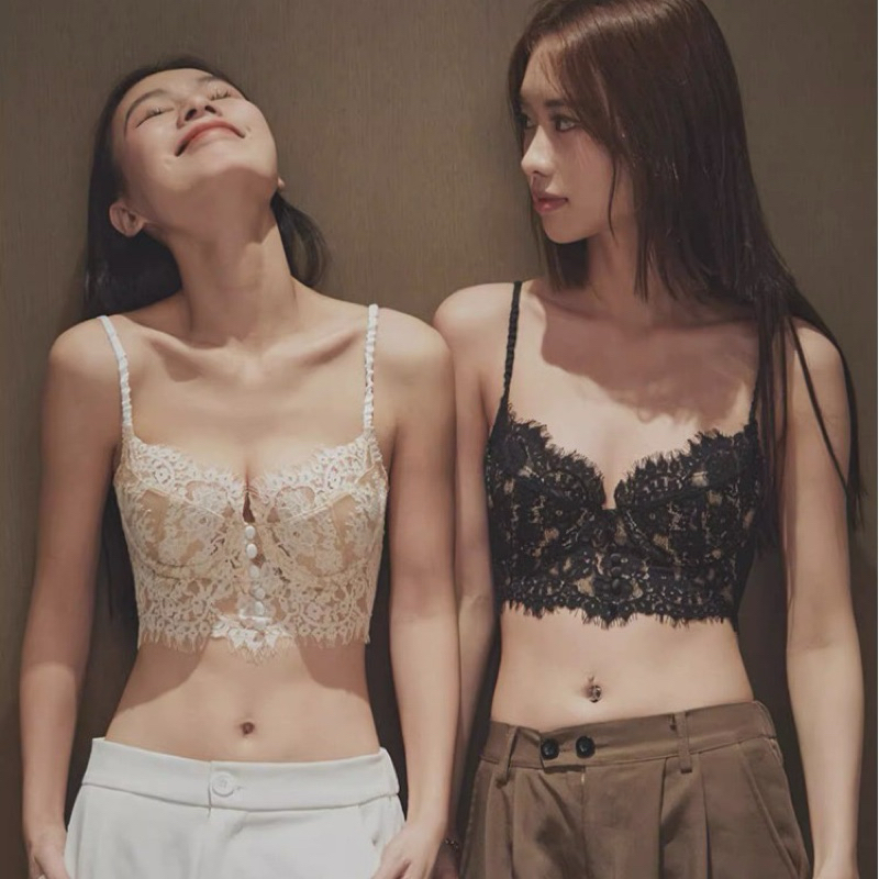 พร้อมส่งจาก🇹🇭  บราเล็ตบราลูกไม้สายเดี่ยว งานลูกไม้พรีเมี่ยม มีฟองน้ำ  ชั้นใน สายเดี่ยวลูกไม้ ดูตัวอย่างในวิดีโอร้าน