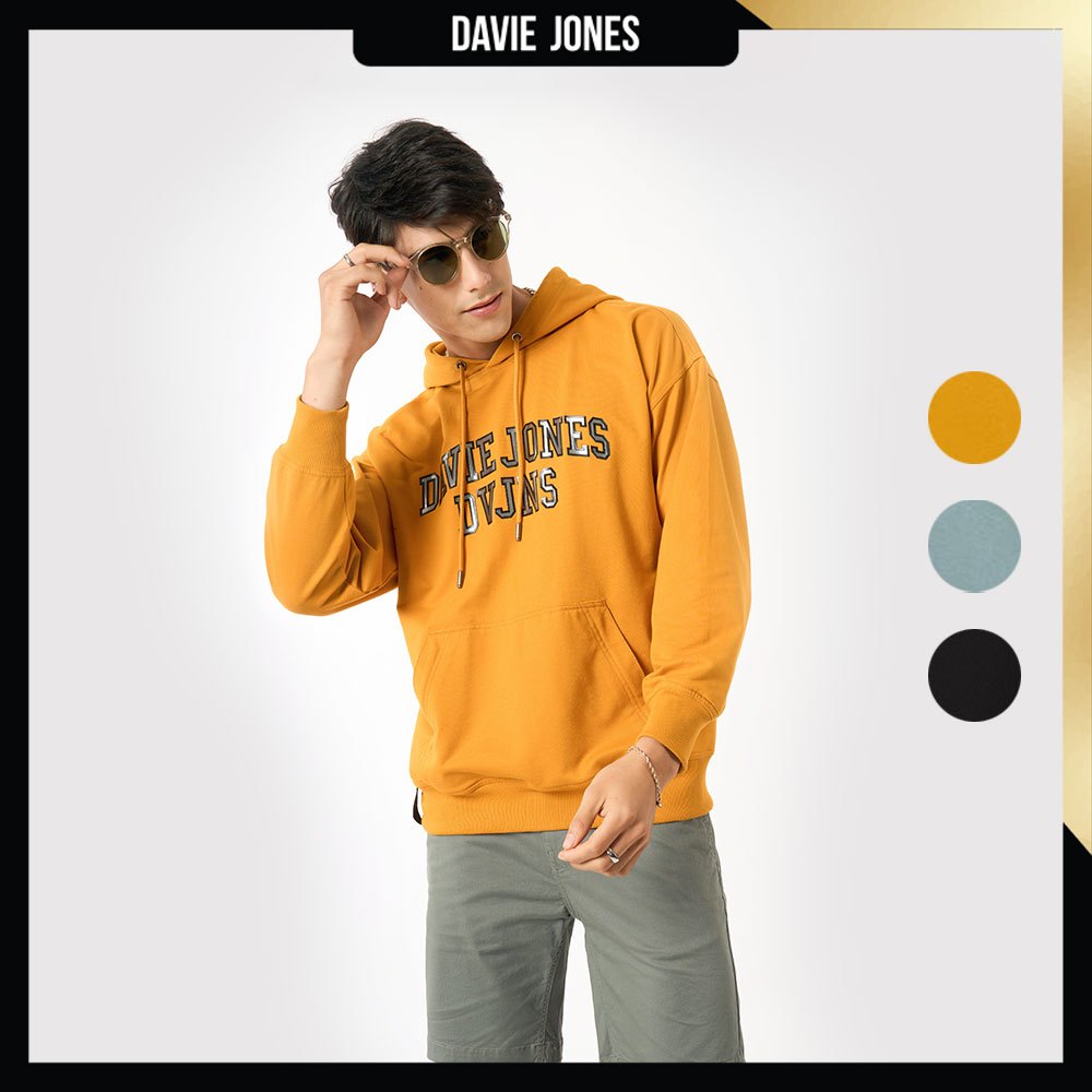 DAVIE JONES เสื้อฮู้ดดี้ Logo Oversized Fit Hoodie PU0025 สีมัสตาร์ด เขียว ดำ