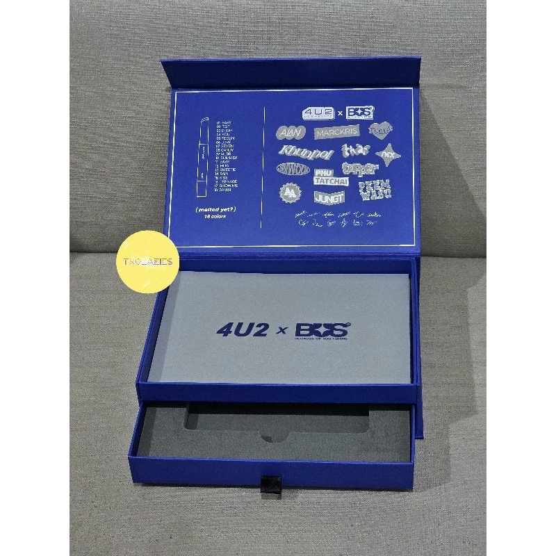 กล่องใส่ลิป LIMITED 4U2 Melted Yet? ที่ BUS เป็นพรีเซ็นเตอร์ แข็งแรง มีลิ้นชัก