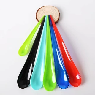 (100 ชิ้น)ช้อนพลาสติก ช้อนโค้ง ทรงหยดน้ำ ช้อนโยเกิร์ต ใช้สำหรับตักขนมหวาน ตักวุ้น ตักโยเกริต ตักไอศครีม สะอาด สุดคุ้ม