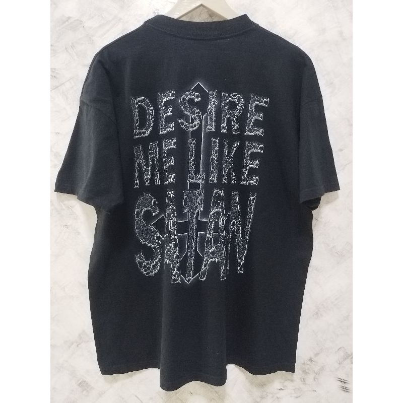 Desire me like Satan เสื้อมือสอง ลาย front