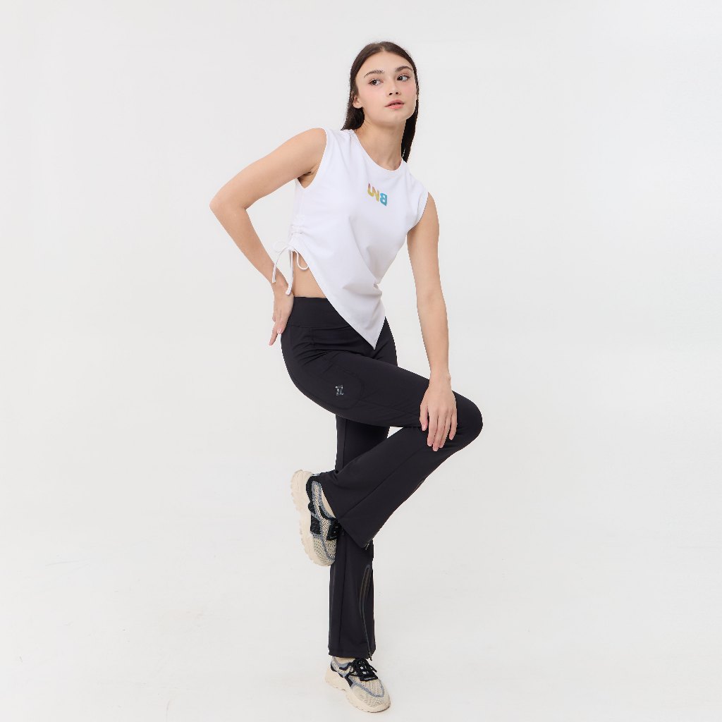 UNBOUND ASTRO CAMO STELLA NOVA HIGH WAIST FLARED LEGGINGS กางเกงเลคกิ้งขาม้าสีดำทรงสวย — صورة 4