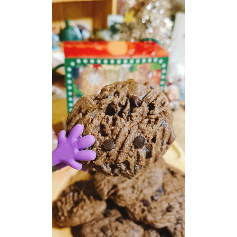 คุ้กกี้เนยรส ม็อคค่า ช็อคโกแลตชิพ โอเวอร์โหลด คุ้กกี้เนยแท้ กรอบ อร่อย ใส่ช็อคโกแลตชิพเยอะมาก