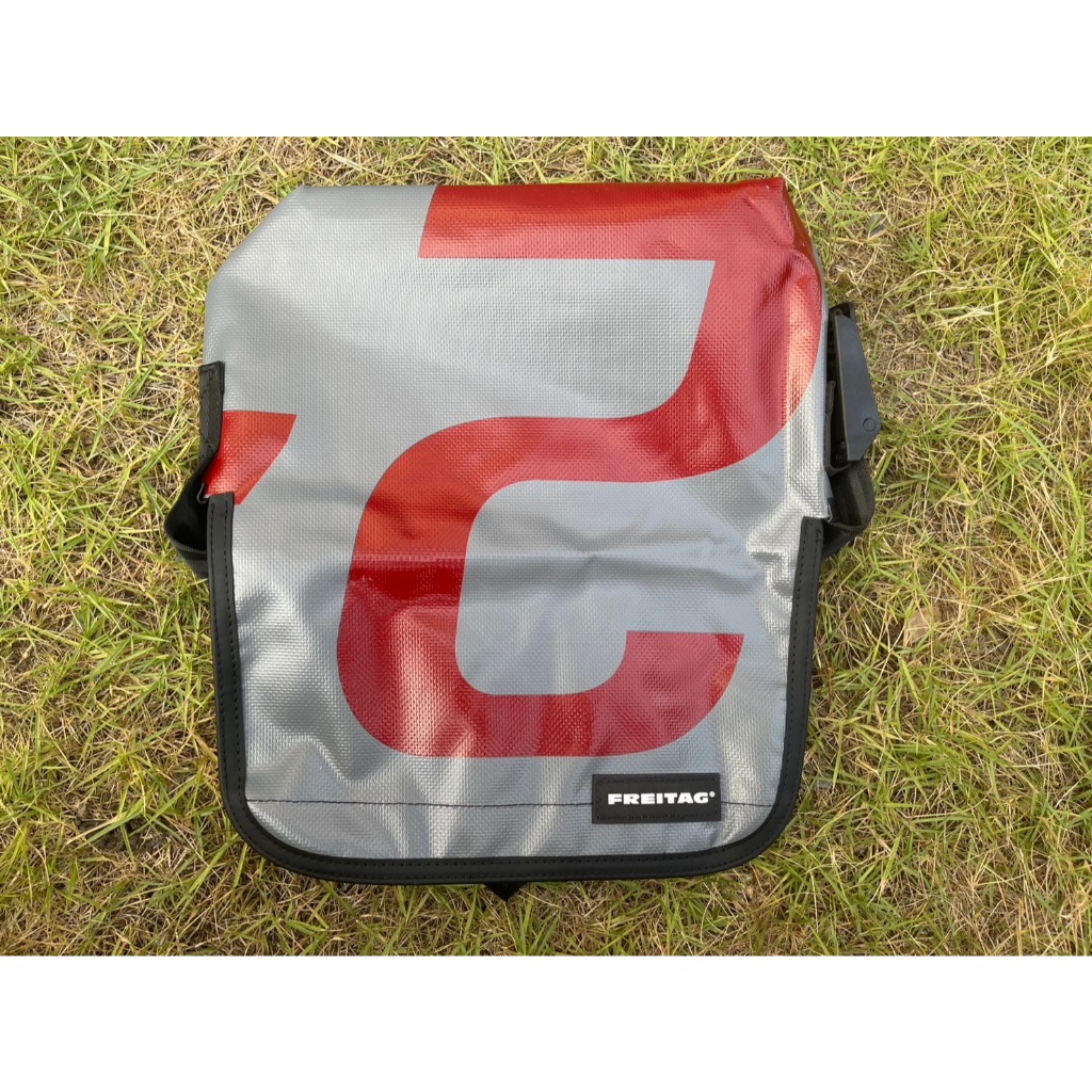 Freitag รุ่น HAWAII FIVE-O สินค้าพร้อมส่ง