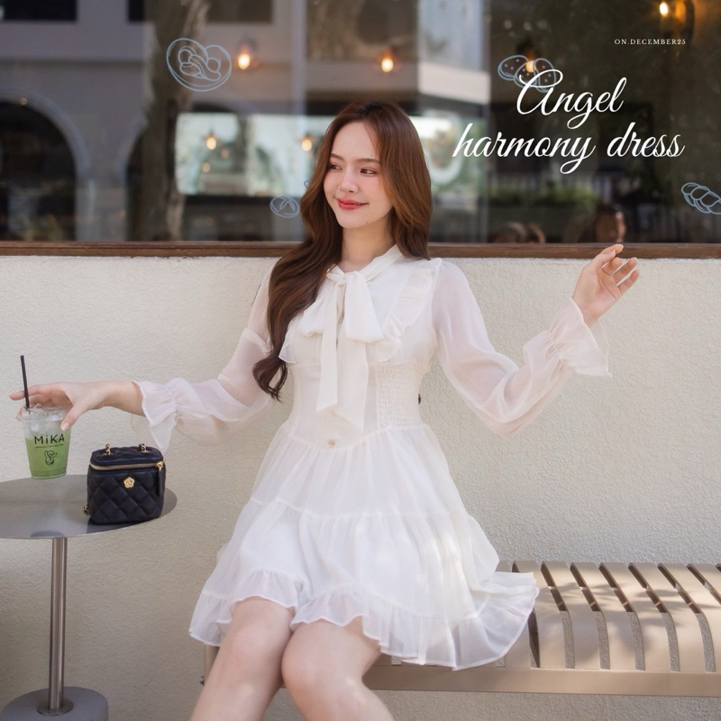 on.december25 เดรสสีขาวครีม (ivory) angel hormony