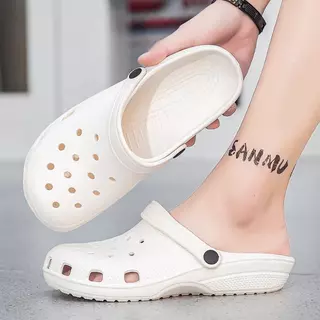 พร้อมส่ง ทุกบ้าน รองเท้าหัวโตแฟชั่น สำหรับผู้ชาย ดีไซน์เรียบง่าย หัวโตแบบบาง ยางนิ่ม เบา กันน้ำ กันลื่น ระบายอากาศได้ดี