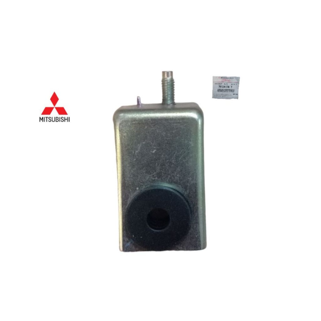 อะไหล่มิตซูบิชิแท้100% 7812A170 Tขายึดแผงระบายความร้อนแอร์ ใช้กับรถ PAJERO SPORT.KG4.KG5.KG6.KH4 ปี2