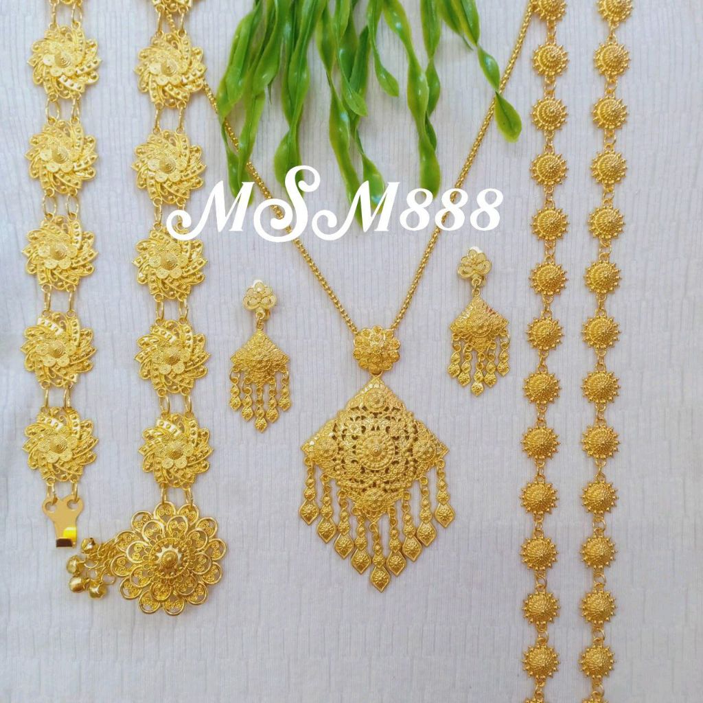 [พร้อมส่ง] ชุดเซ็ทเครื่องประดับชุดไทยสีทอง สร้อยคอต่างหูแบบหนีบใส่ได้ทั้งเด็กและผู้ใหญ่ (สั่งซื้อตาม