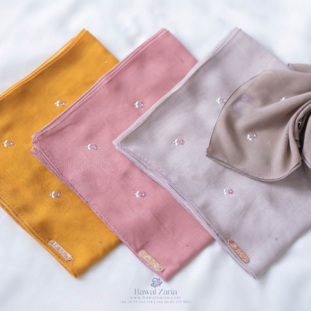 ZARIA Crystal Bawal ผ้าคลุมบาวาประดับคริสตัล