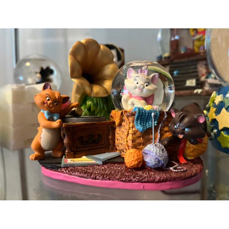 Snow globe แมวมารี Marie rare item #disney #Snowglobe