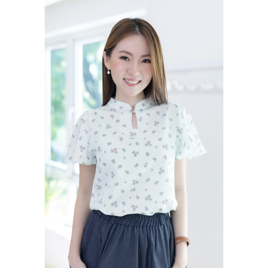 Narinari : MT5941 Front Keyhole Butterfly Sleeve Blouse – Daisy Blue
