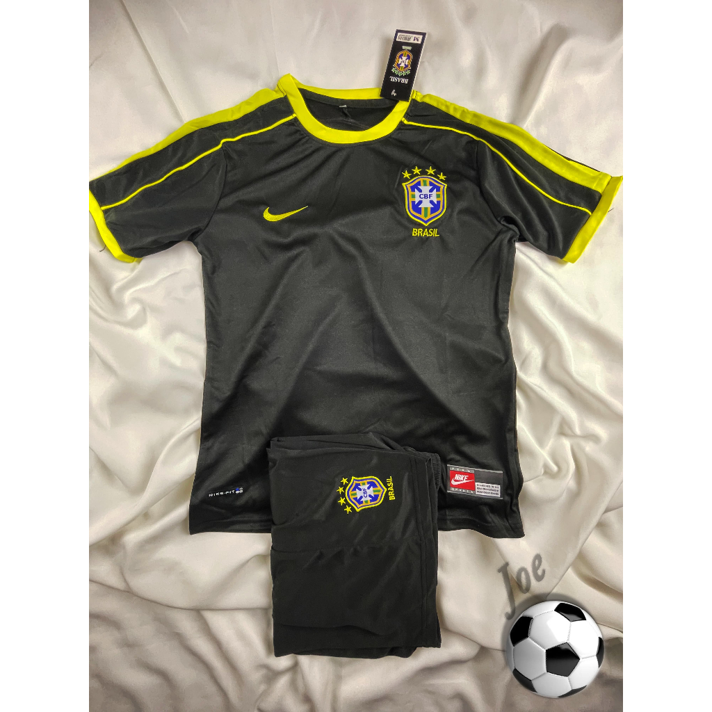 ชุดบอลทีมชาติย้อนยุค Brazil (Black) เสื้อบอลและกางเกงบอลผู้ชาย ปี 1998-1999