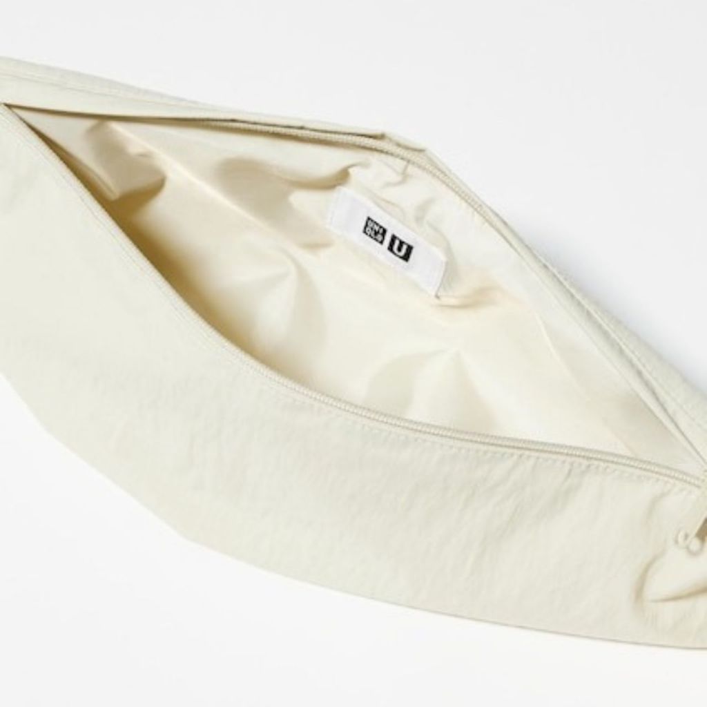 UNIQLO กระเป๋าคาดอก ผ้าไนลอน เคลือบผิว สะท้อนหยดน้ำ / UNIQLO Cross Body Bag