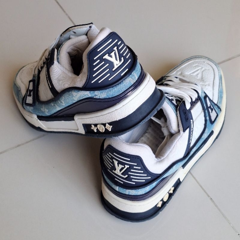 รองเท้าผ้าใบหลุย LOUIS VITTON LV TRAINERS BLUE