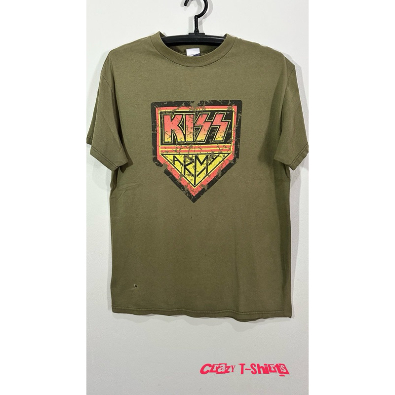 เสื้อวง KISS Army ป้ายดี สีเขียวทหาร ของแท้จากกระสอบมือสอง