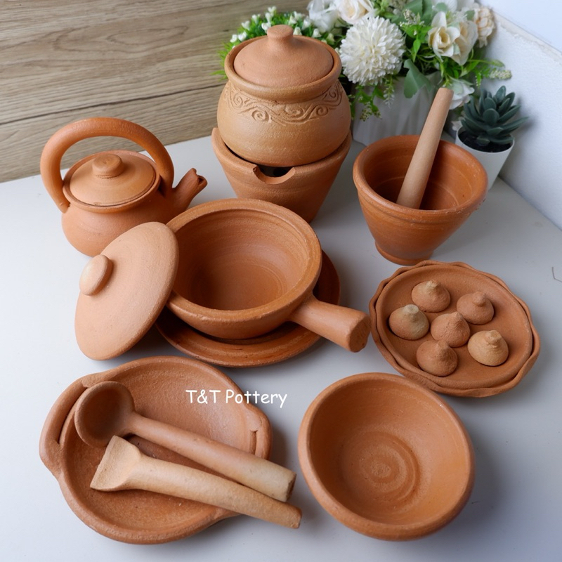 ชุดของเล่นเด็กดินเผา ชุดใหม่ มีหม้ออบ กาน้ำ ช้อน ครัวเด็ก รวม 11 รายการ - รูปที่ 3