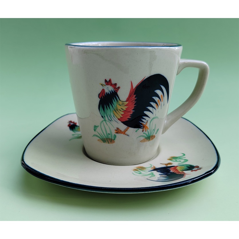 แก้วกาแฟ พร้อมจานรอง วาดลายไก่ 5สี หูแก้วเลข 7 ใช้เป็นชุดน้ำชา กาแฟ ลิขสิทธิลายไก่เฉพาะของโรงงาน โอทอปลำปาง otoplampang