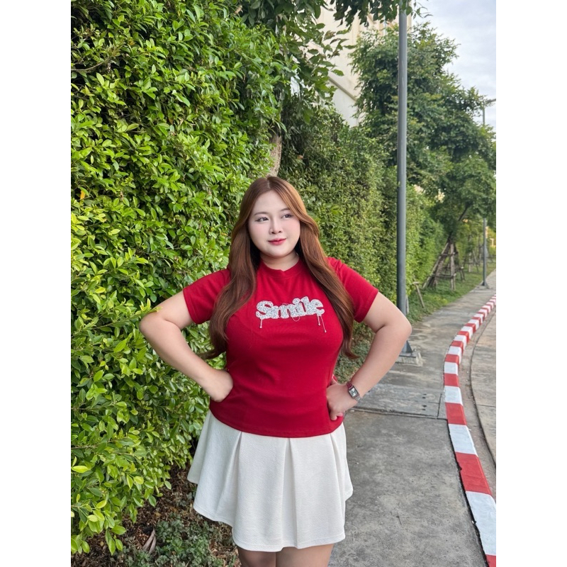 ย 82 ใหม่ เสื้อยืดคอกลมสาวอวบ แต่งอะไหล่สมายสวยๆ ผ้าคอตตอนยูนิว่า