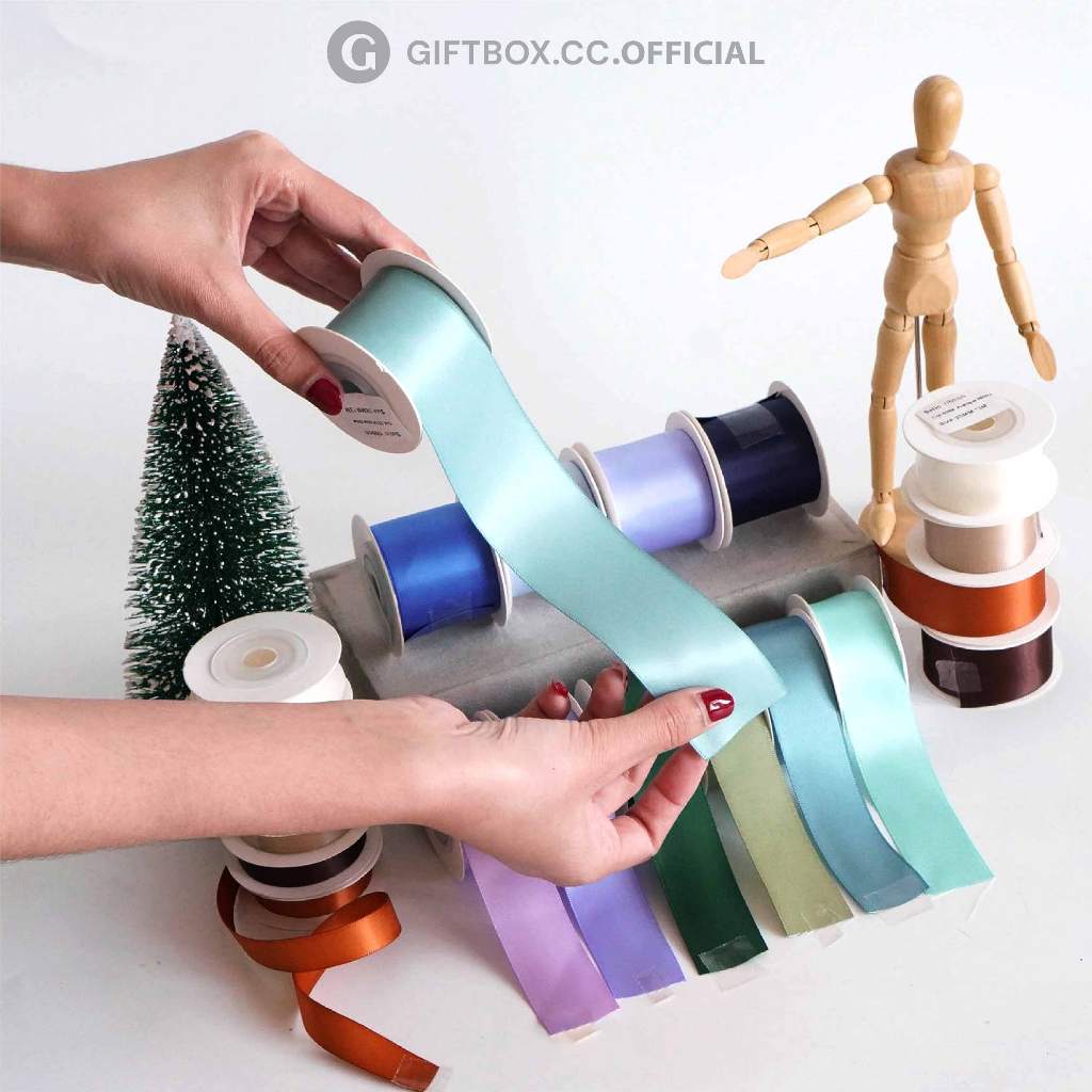 Ribbon – ริบบิ้นเนื้อผ้าซาติน ความกว้าง ขนาด 3.8 cm. ความยาว 3 เมตร มันวาวสองหน้า ริบบิ้นทำโบว์ ริบบิ้น ผูกโบว์