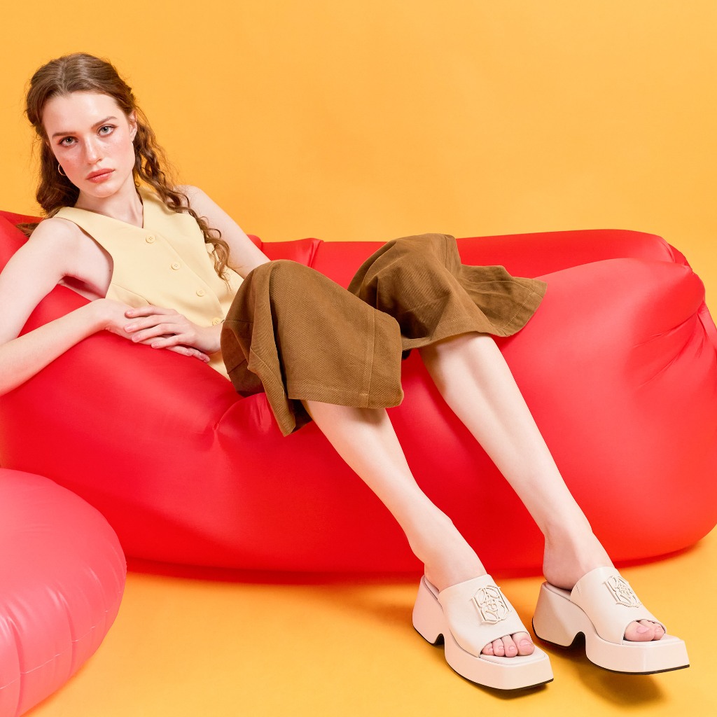 LA BELLA รุ่น ELEGANTE PLATFORM SANDALS - PEARL