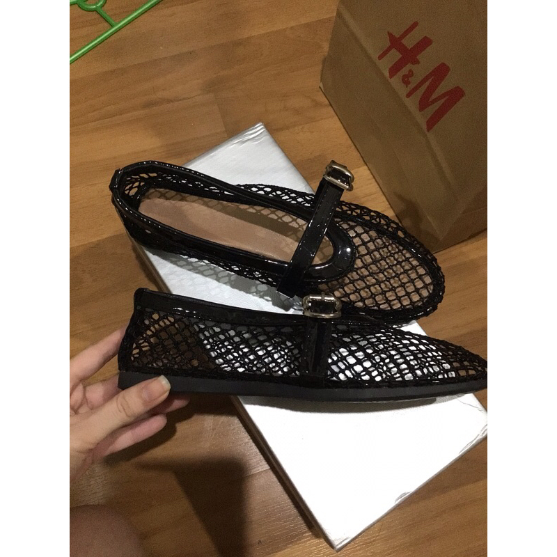 พร้อมส่งที่ไทย - julie marry jane *(แนะนำ + size ค่ะ)