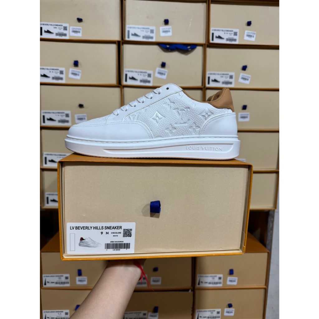 รองเท้าผ้าใบ LV ผู้ชาย Grade Ori มีไซส์ 40-46 หนังแท้