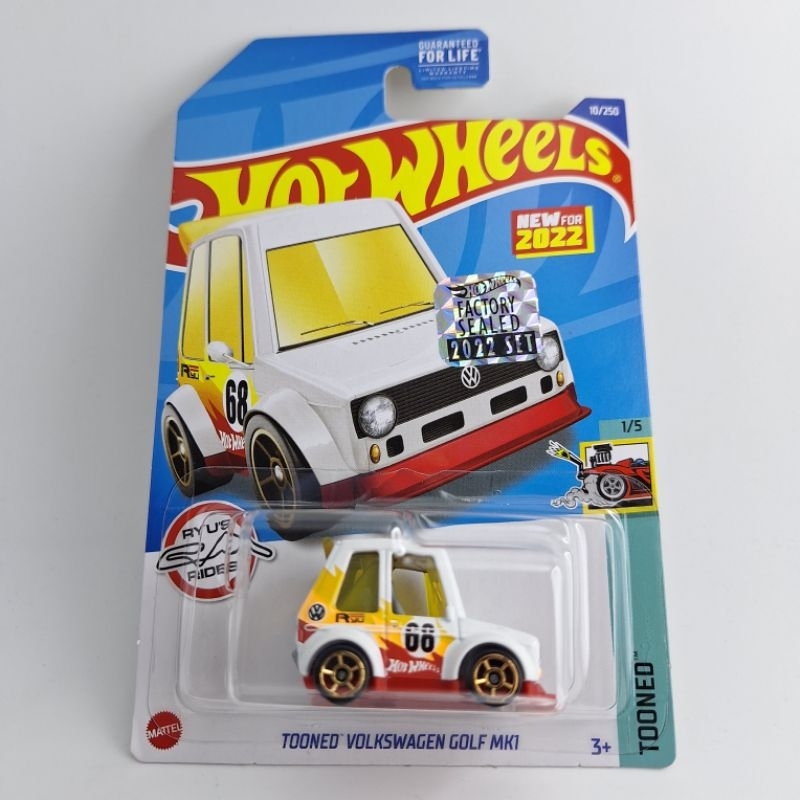 รถเหล็ก Hotwheels TOONED VOLKSWAGEN GOLF MK1 factory sealed 2022 (ib56)