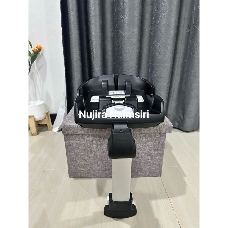 doona isofix base : อุปกรณ์เสริมสำหรับคาร์ซีท doona4in1 [มือสอง]