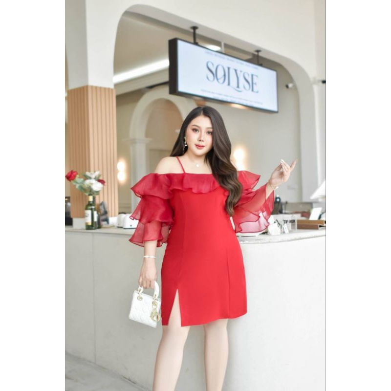 เข้าเพิ่มแล้วจ้า ครบสีครบไซร์งานจริง พร้อมส่งเดรสสายเดี่ยว ปาดไหล่ ตัวเป็นผ้าบาร์บี้ ระบายเป็นผ้าแก้วออแกนดี้