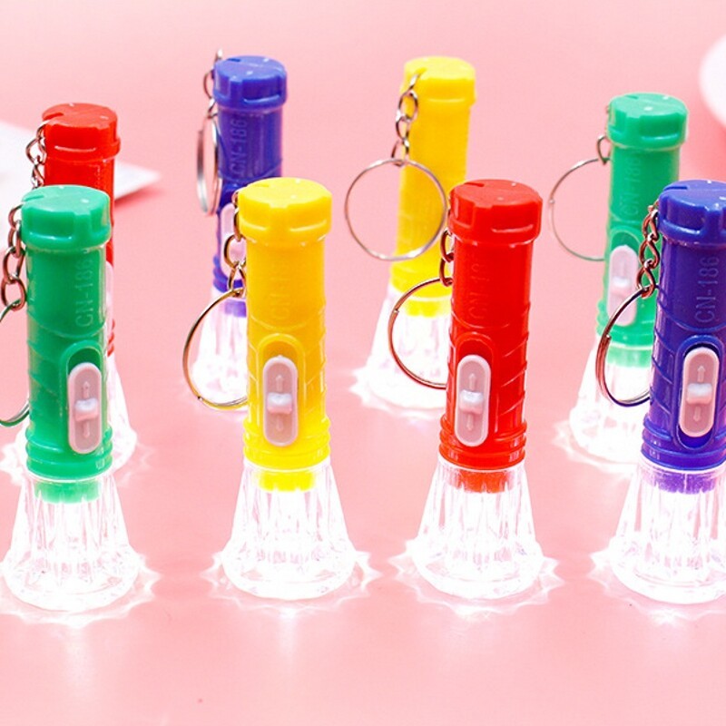 ไฟฉาย Mini LED Keychain Flashlight Diamond Shape Portable Outdoor Camping Fishing Emergency Lights Random Color
